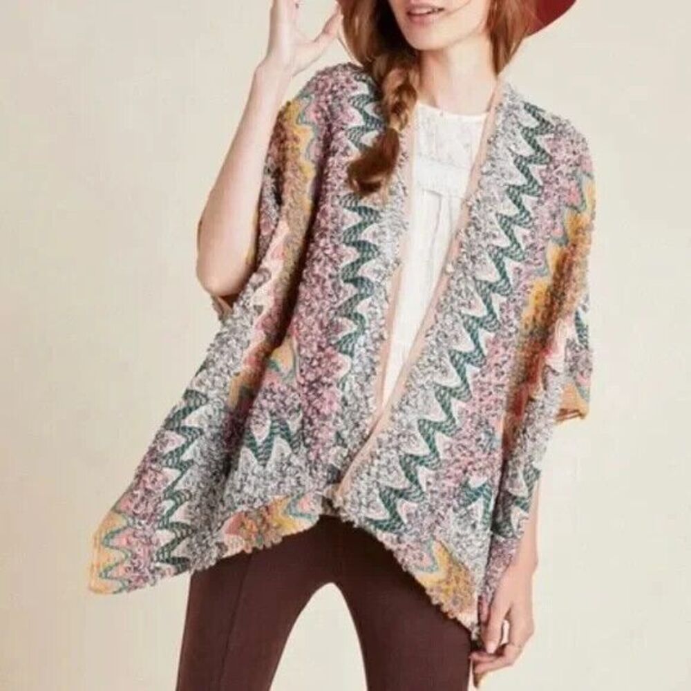 Akemi + Kin Chevron Knitted Cottagecore Grandmacore Poncho Cardigan ONE SIZE